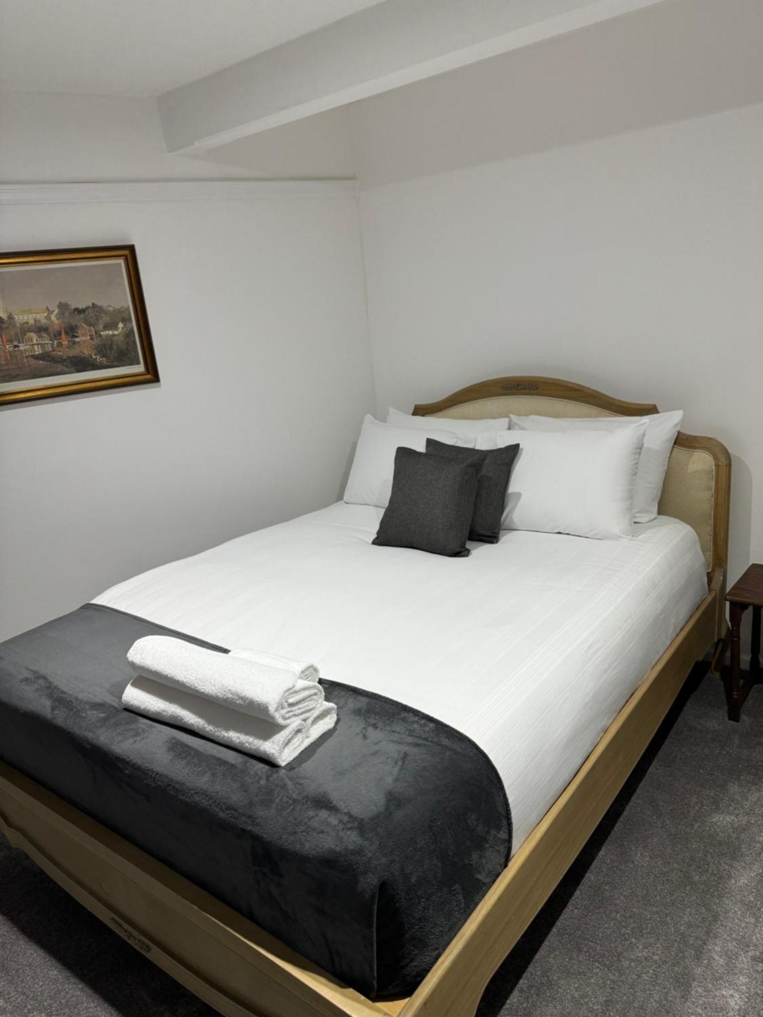 Juniper Berry Hotel Southampton Kültér fotó